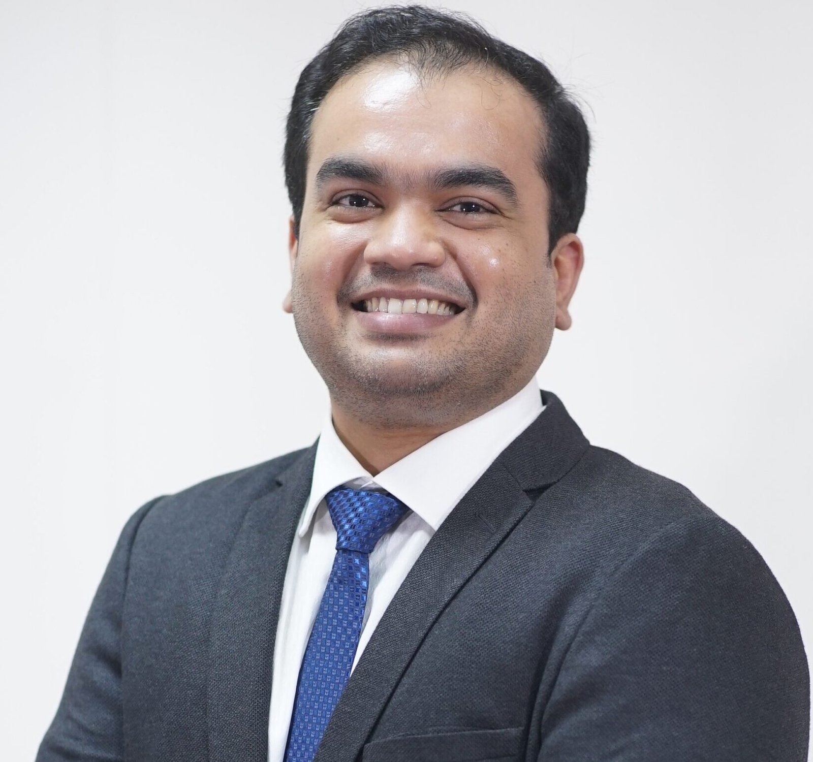 dr surakshith consulting patient gastroenterologist south delhi